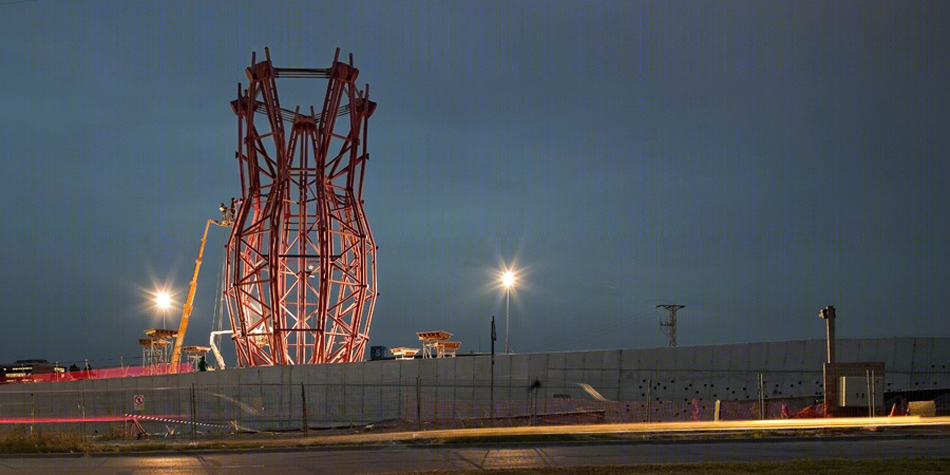 悬浮椭球——西班牙 Iguzzini Illuminazione 总部设计