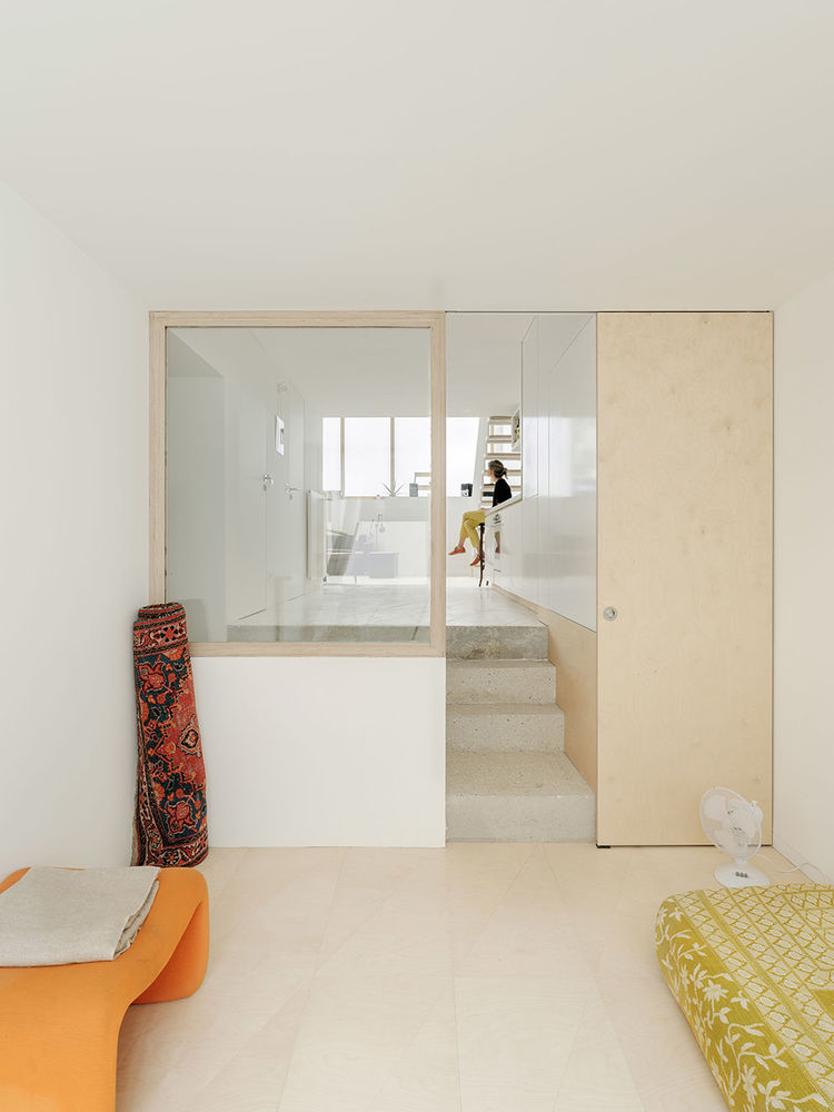 Polonceau 街住宅与工作室 | 底层改造实现宜居性