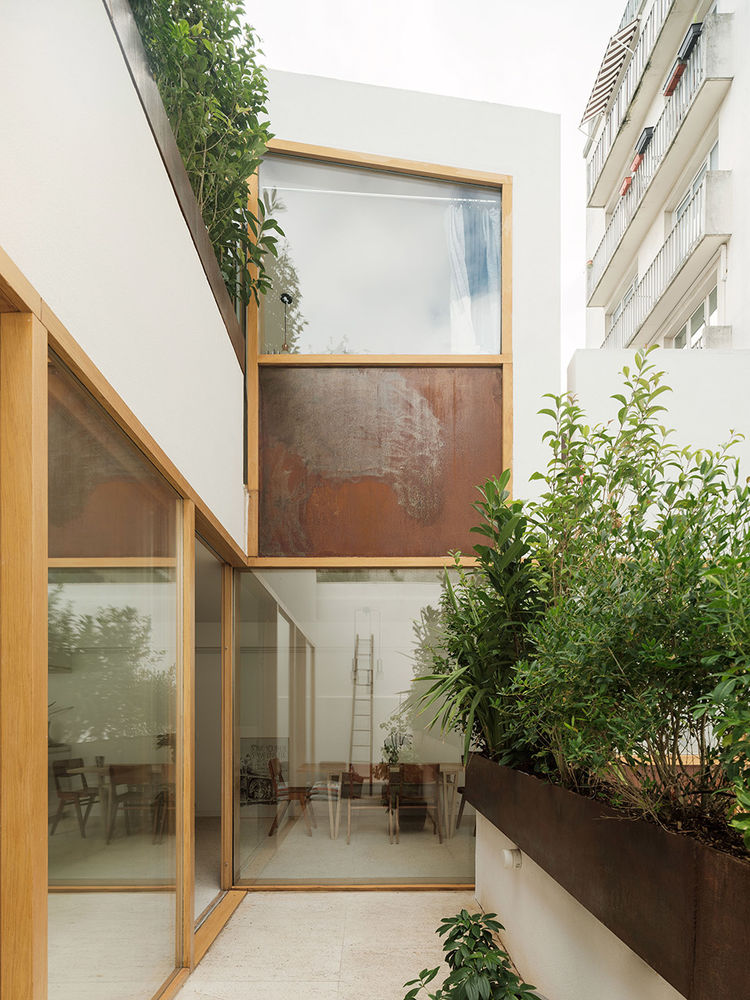 Polonceau 街住宅与工作室 | 底层改造实现宜居性