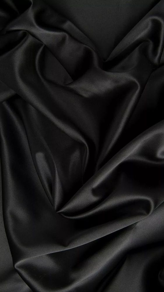 佛山 Sigar Bespoke 高级西服定制店，布料装置艺术空间
