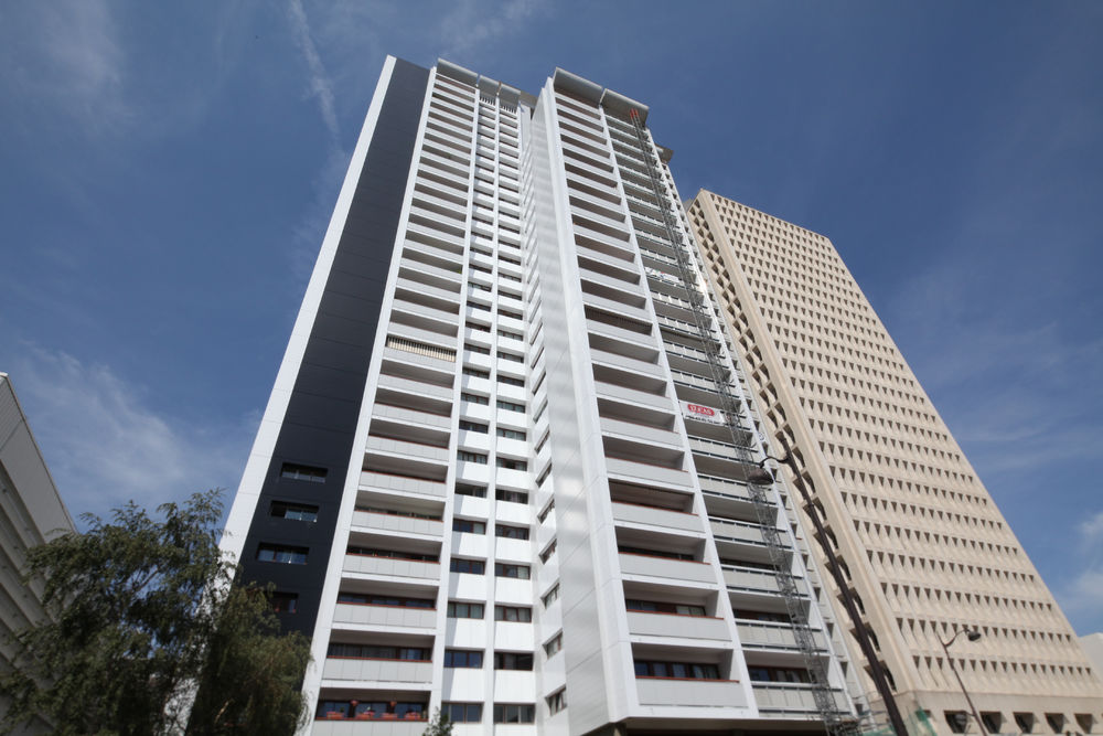 巴黎 60 年代公寓建筑的现代改造