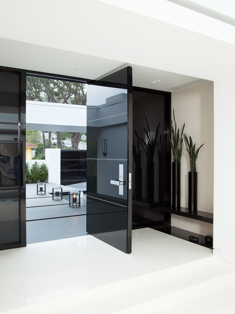 Hollywood Hills Jennifer Post Design