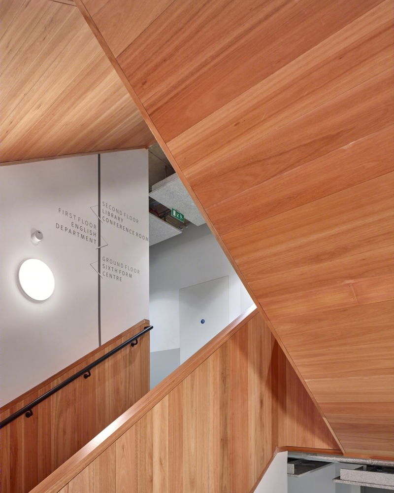 Bell Phillips Architects 打造英国皇家 Tunbridge Wells 语法学校现代教育建筑新典范