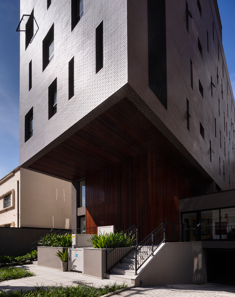 Curitiba 公寓建筑，融入城市景观与 High Line Park 的和谐之作