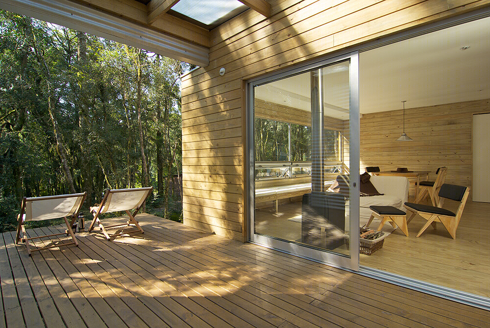 巴西山林中的自然对话——MAPA Architects 设计周末度假屋