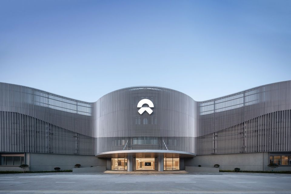 上海蔚来汽车交付中心 | Kokaistudios 打造工业风地标