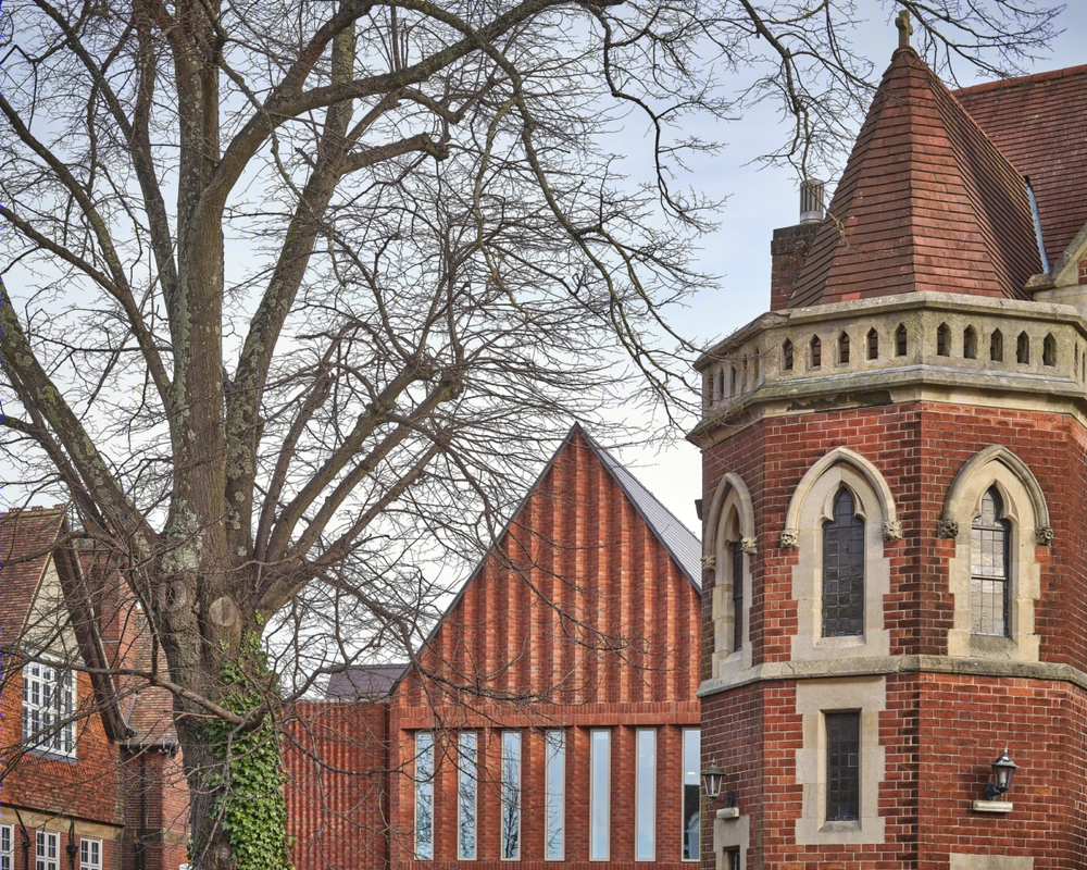 Bell Phillips Architects 打造英国皇家 Tunbridge Wells 语法学校现代教育建筑新典范