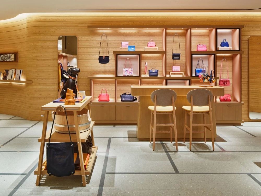 爱马仕表参道旗舰店 | 本土化奢华体验的现代设计