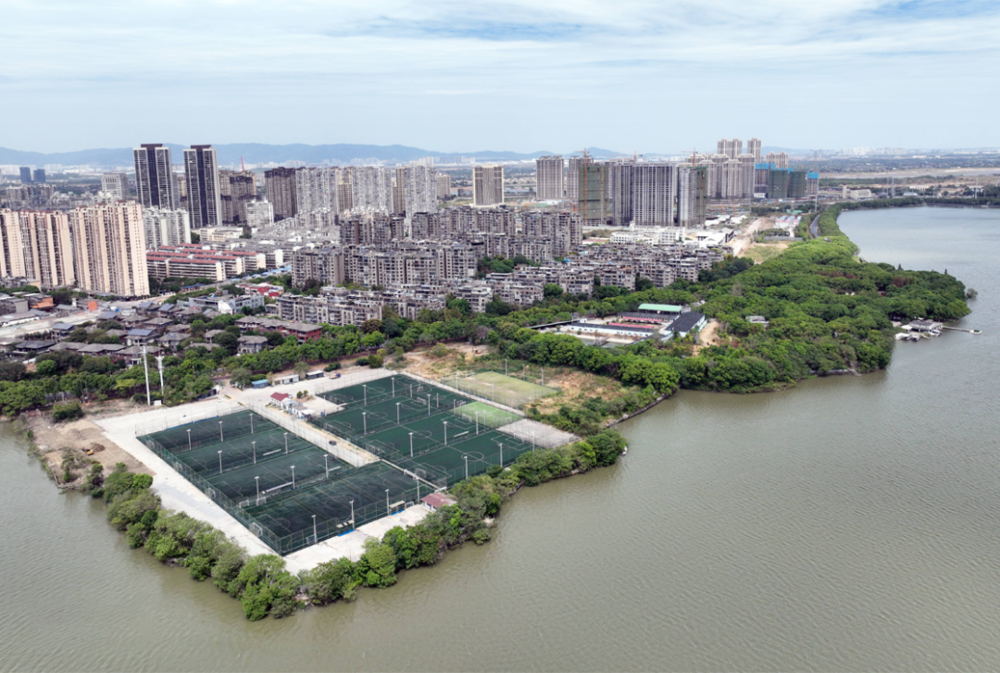 南昌图书馆新馆 | 漂浮在青山湖上的文化新地标
