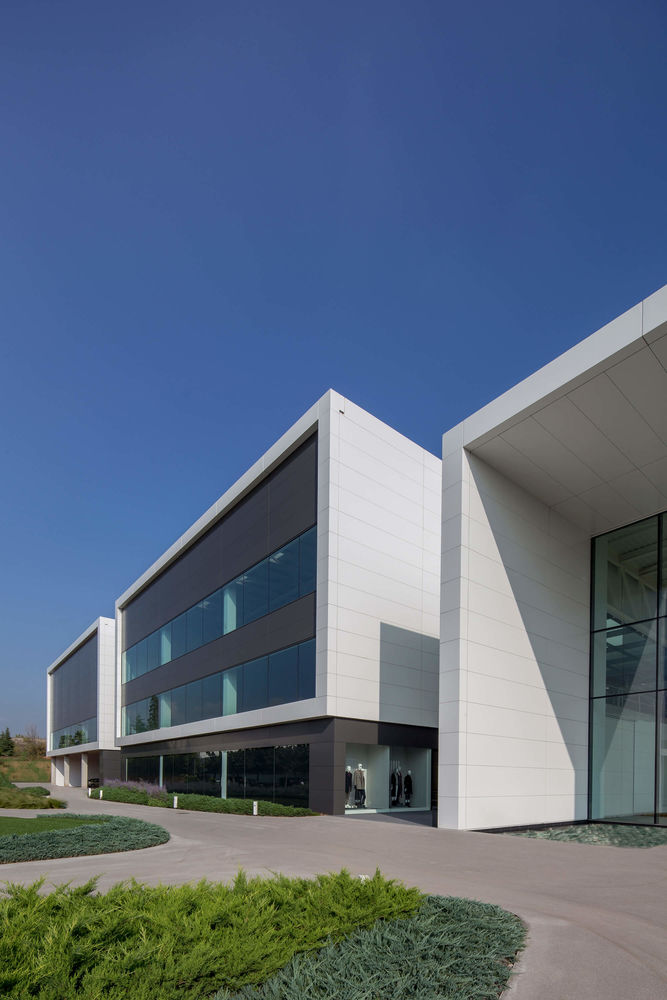 GCA Architects丨办公建筑丨MANGO Design center