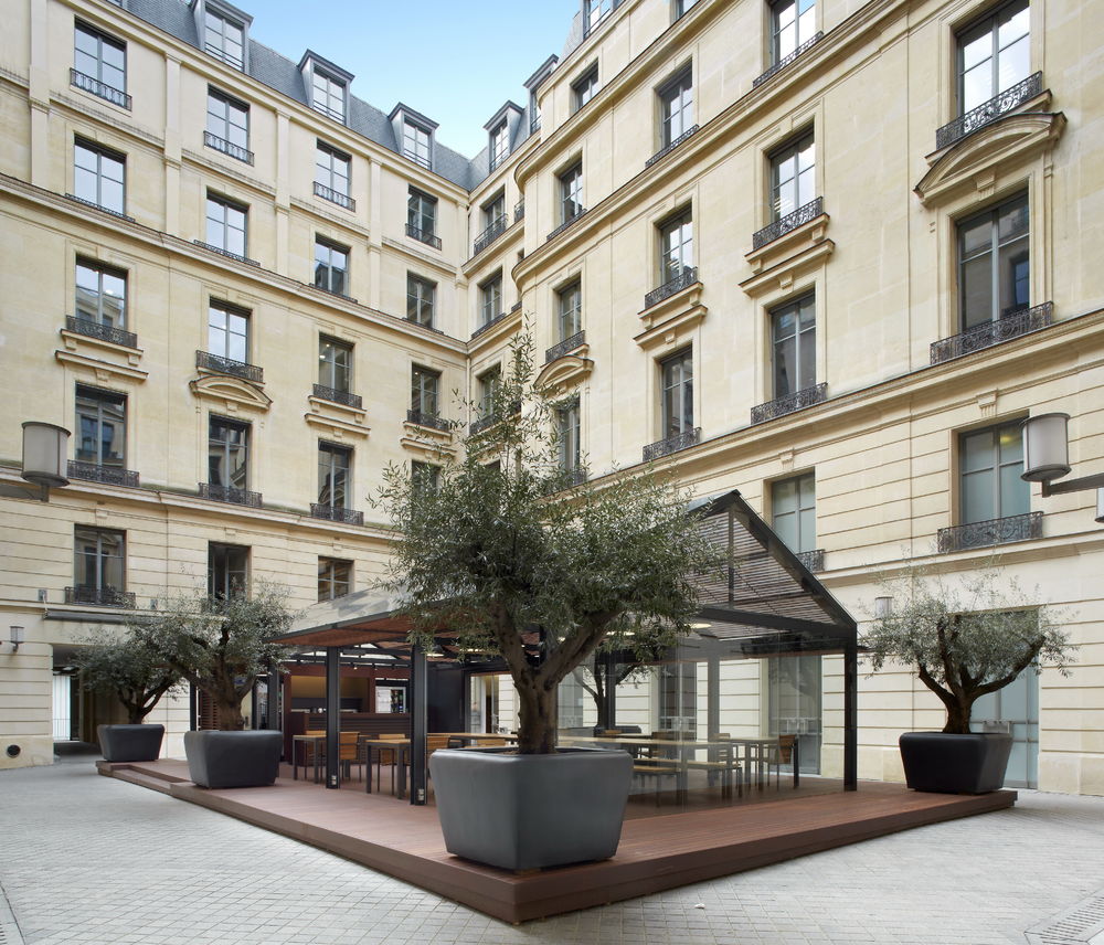 巴黎 Puig Paris 办公室翻新，历史与现代交融