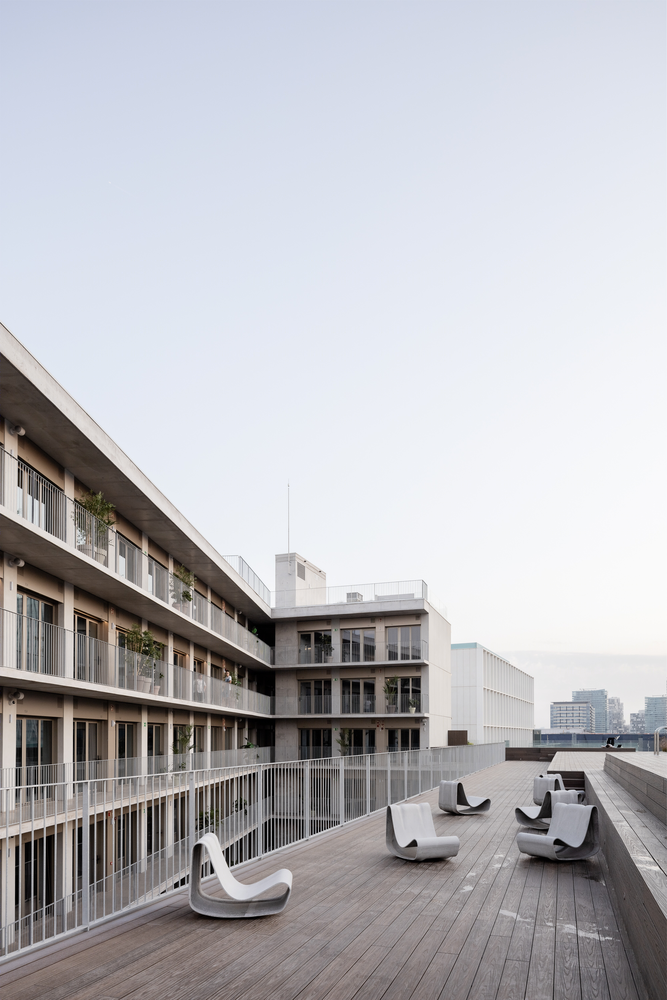 巴塞罗那校园 diagonal-besos 学生公寓 | 模块化设计中的温馨与活泼