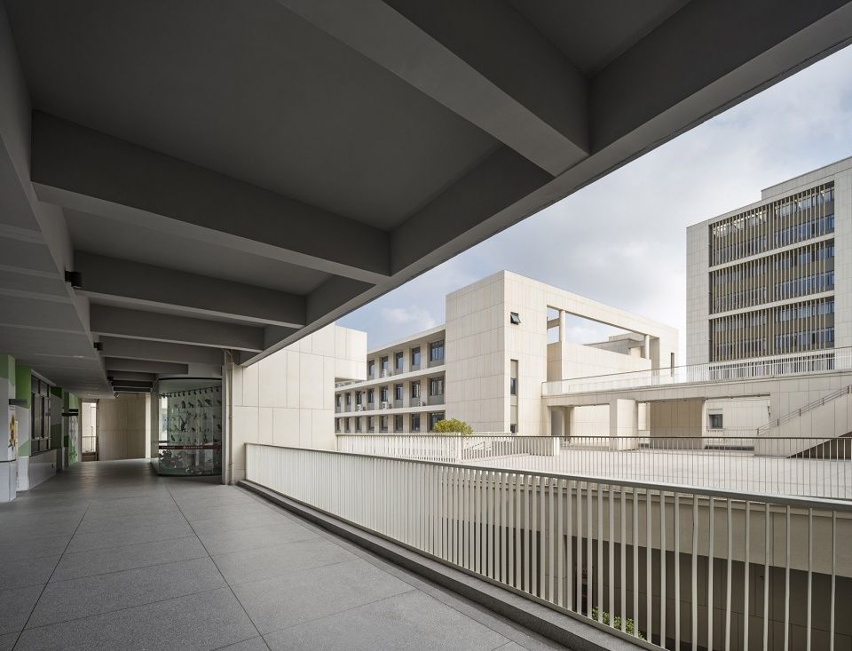江苏省靖江高级中学新校区 | 互动界面与功能复合的空间设计