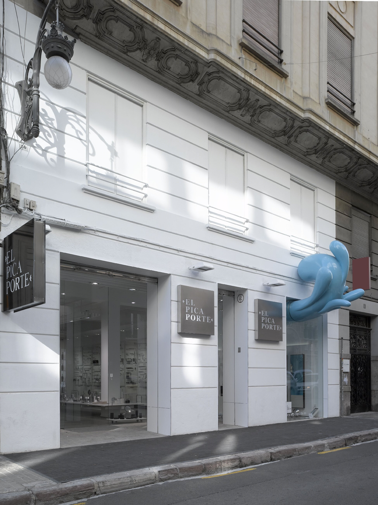 西班牙"El Picaporte"展厅 | 水滴元素展现产品魅力