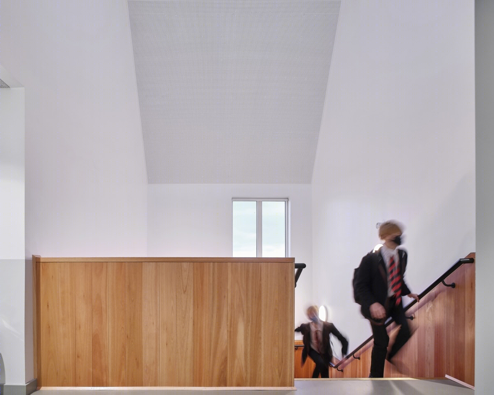 Bell Phillips Architects 打造英国皇家 Tunbridge Wells 语法学校现代教育建筑新典范