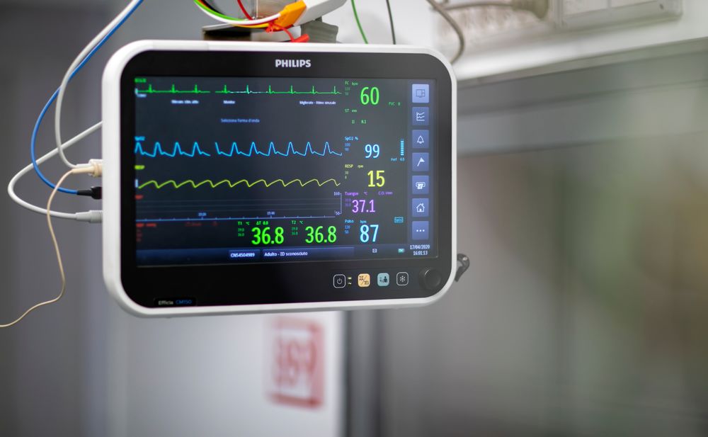 疫情下的紧急救治室——集装箱改建的 ICU 病房