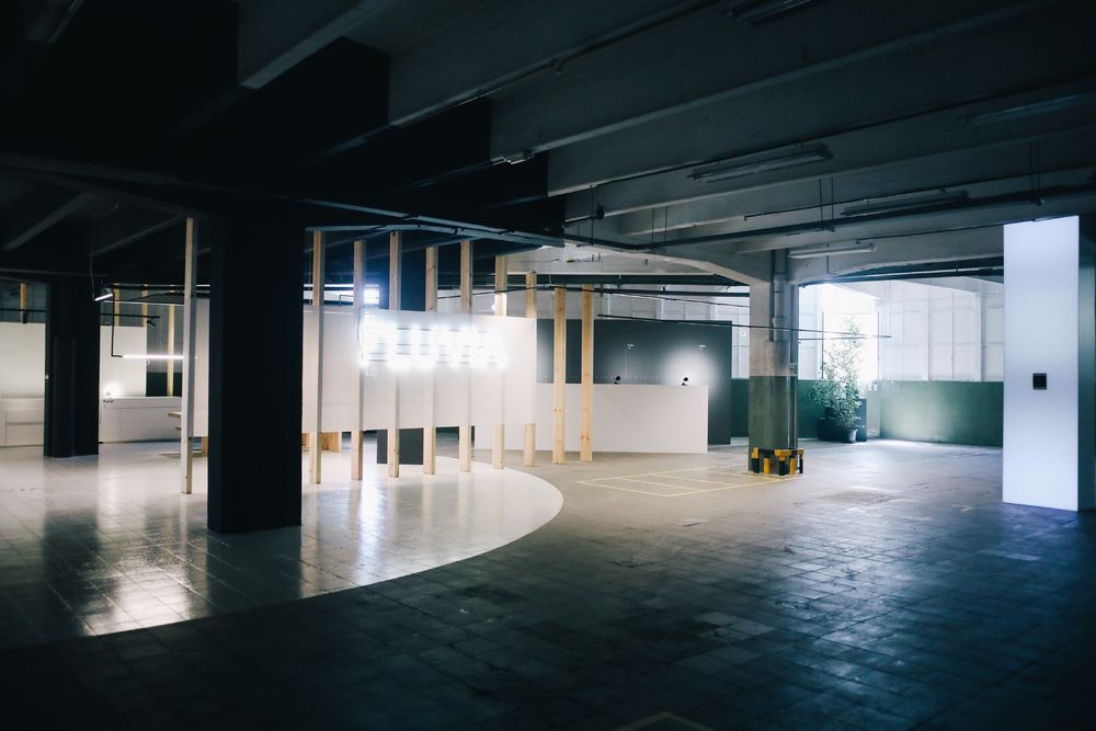 巴塞罗那 Fluvia 展厅——自然与科技的融合