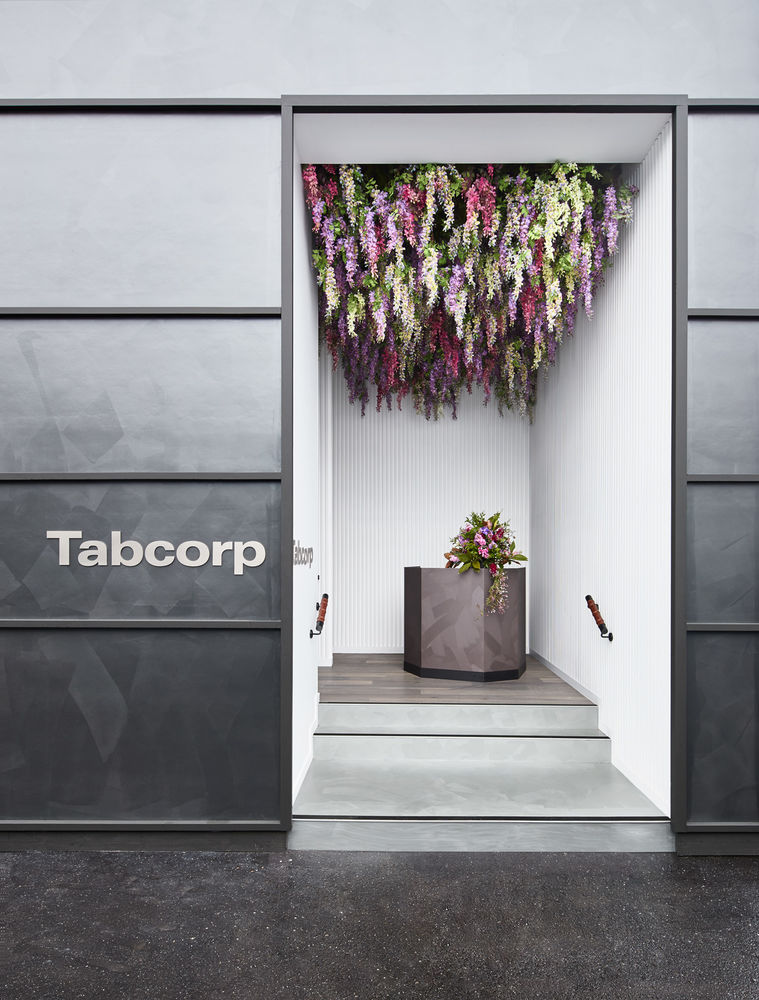墨尔本 Tabcorp 设计馆——“花卉皮革”打造梦幻嘉年华空间