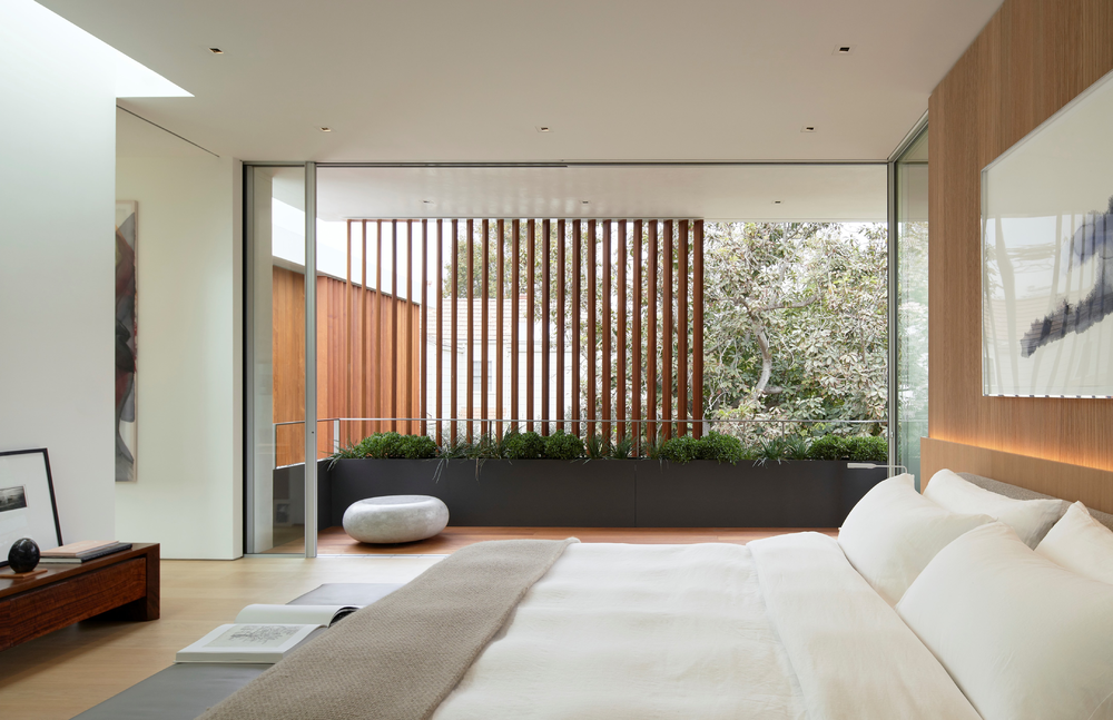 Montalba Architects 打造绿意环绕的垂直庭院别墅 SL2 House
