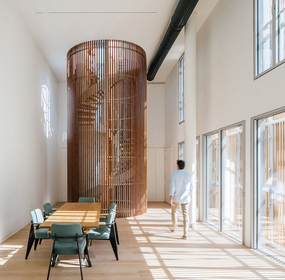 马德里 Salamanca 区 Claudio Coello 121 住宅楼 | 对比材料打造独特城市景观