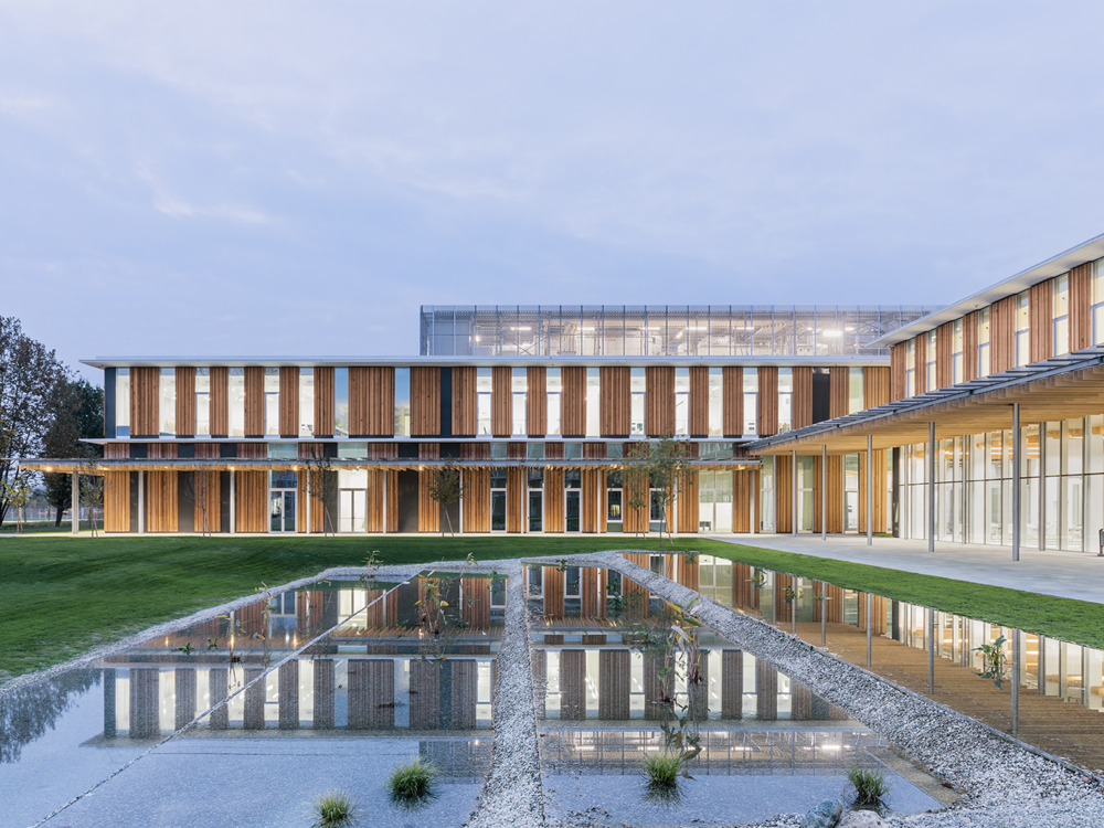 米兰兽医医学院 | 环保设计融入农业景观