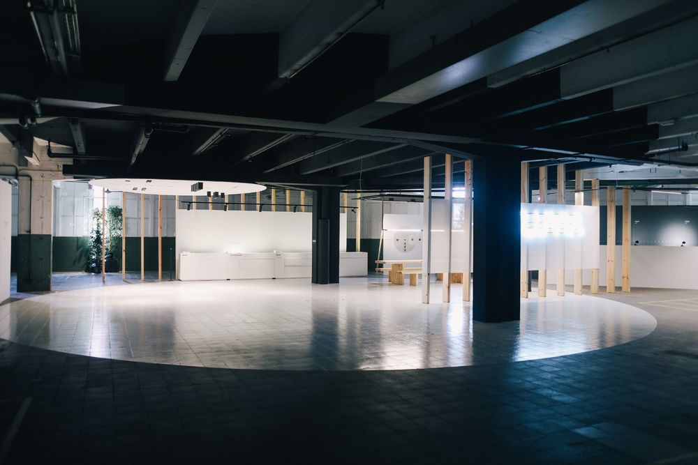 巴塞罗那 Fluvia 展厅——自然与科技的融合