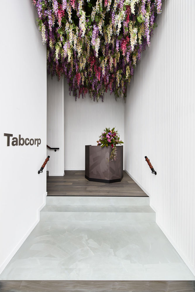 墨尔本 Tabcorp 设计馆——“花卉皮革”打造梦幻嘉年华空间