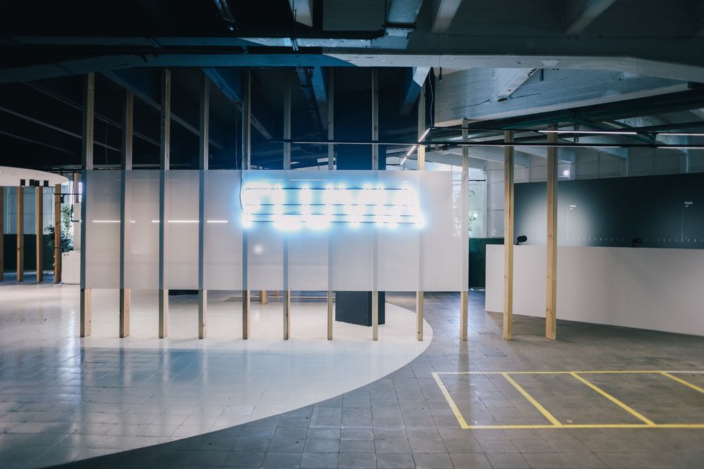 巴塞罗那 Fluvia 展厅——自然与科技的融合