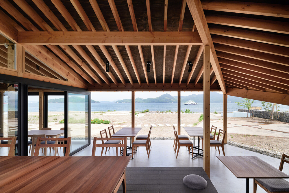船坞遗迹上的 SETOUCHI JOZOJO 景观建筑