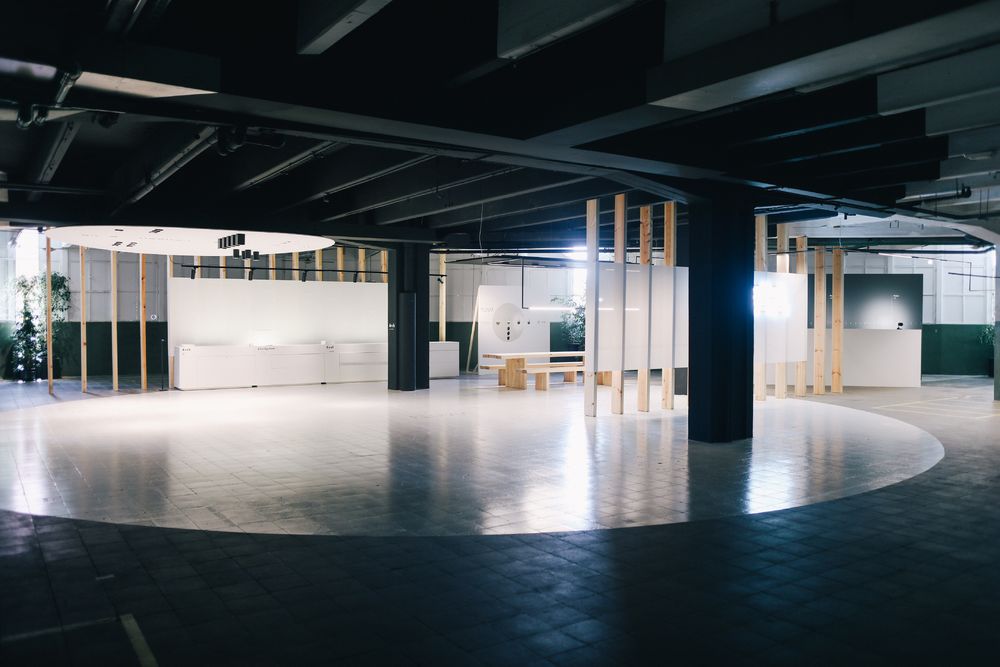 巴塞罗那 Fluvia 展厅——自然与科技的融合
