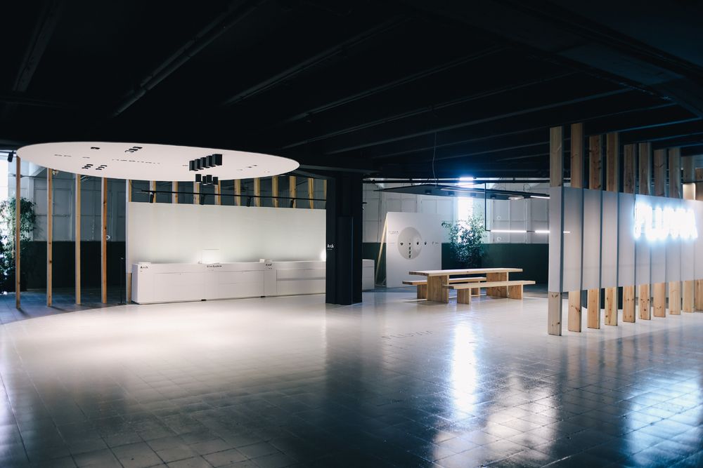巴塞罗那 Fluvia 展厅——自然与科技的融合