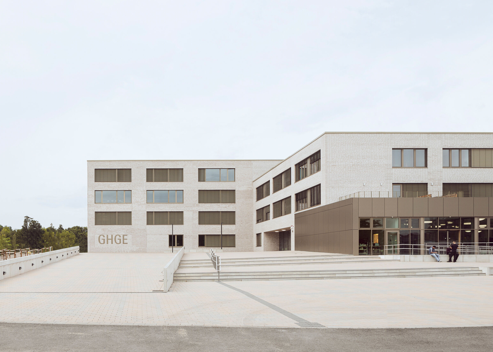 Sehw Architektur 打造德国埃森 Gustav Heinemann 综合学校，现代教育空间的完美典范