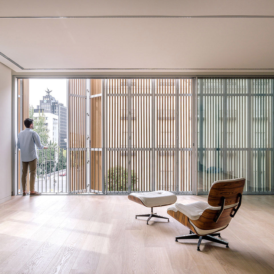 马德里 Salamanca 区 Claudio Coello 121 住宅楼 | 对比材料打造独特城市景观