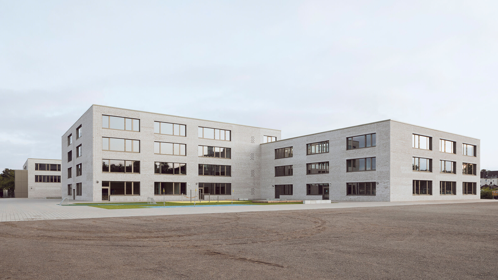 Sehw Architektur 打造德国埃森 Gustav Heinemann 综合学校，现代教育空间的完美典范