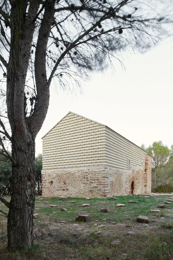 San Juan de Ruesta 修道院重建，西班牙 / Sebastián Arquitectos