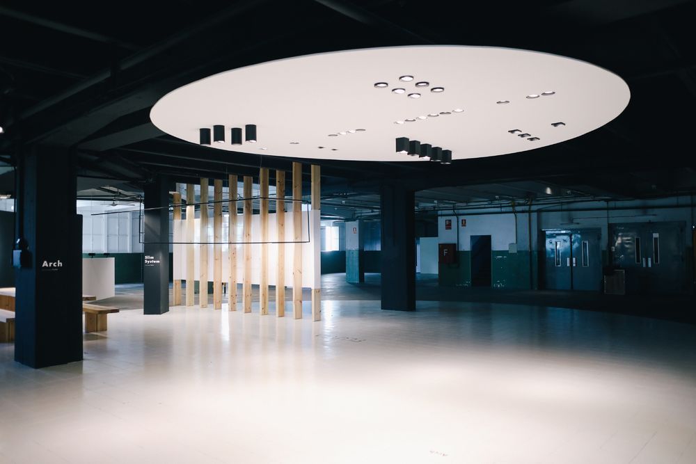 巴塞罗那 Fluvia 展厅——自然与科技的融合