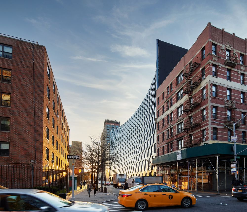 弧形微笑建筑，温馨宜居的 Harlem 新地标