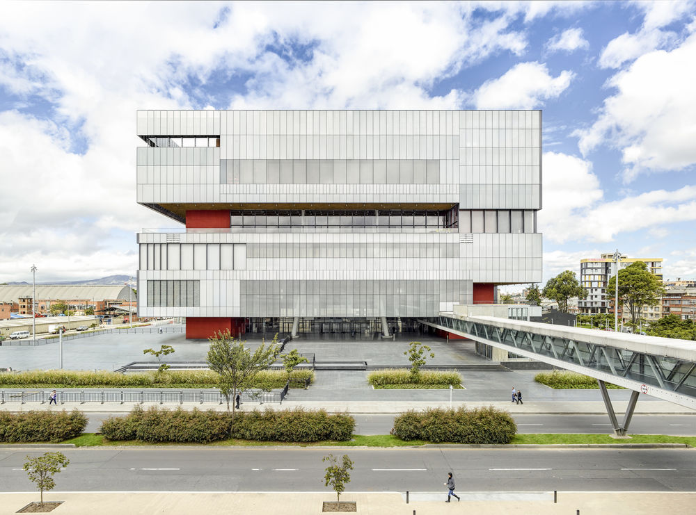 Ágora-Bogotá | 城市景观与生态融合的现代建筑设计