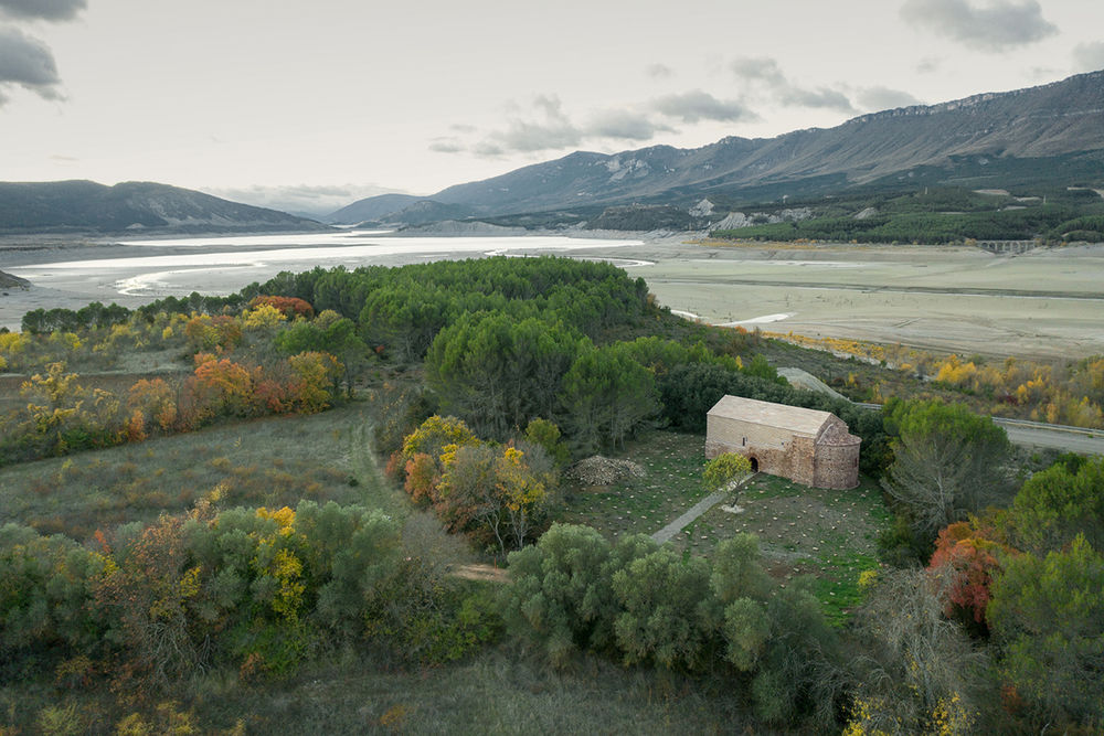 San Juan de Ruesta 修道院重建，西班牙 / Sebastián Arquitectos