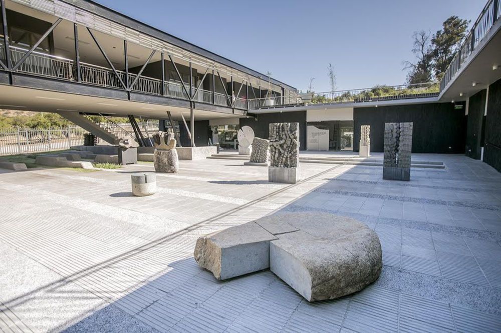 融合传统与当代的智利文化之心——BiS Arquitectos 设计 Lo Barnechea 文化中心