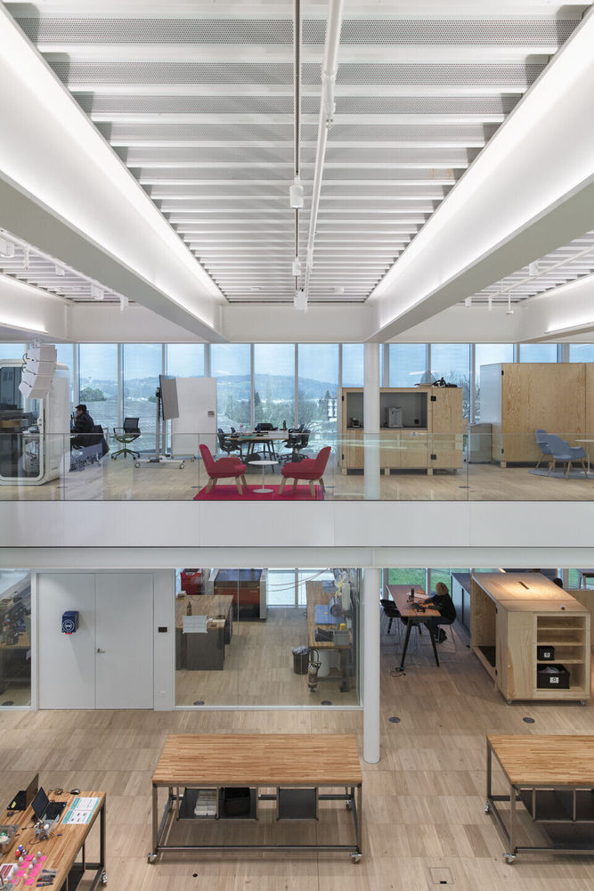 "瑞士 Uzwil 的 Cubic Innovation Center | 现代协作式办公室设计的典范"