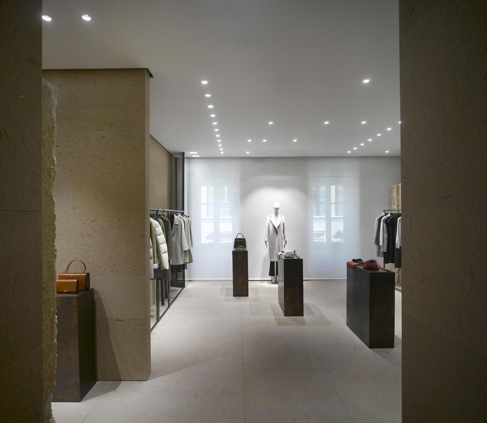 Claudio Silvestrin 打造 GIADA 时尚服装店，现代与古典的完美融合