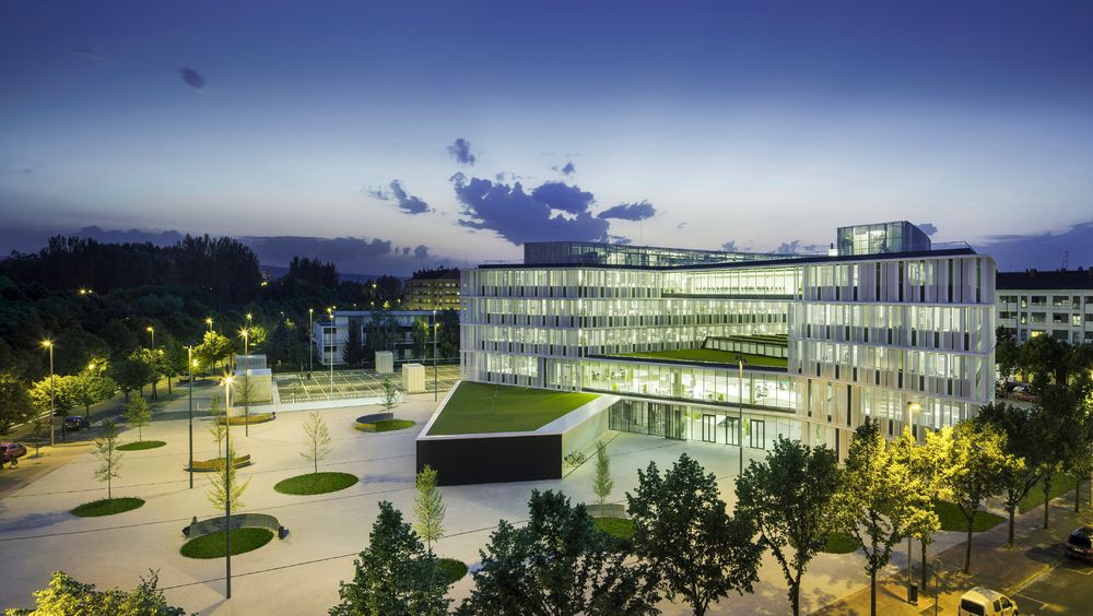 Vitoria-Gasteiz 市政厅 | 市民与政府的绿色纽带