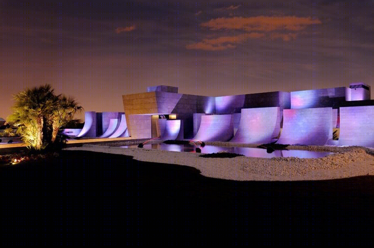 Madrid 郊外 7000 平米上的曲线建筑 - A-cero;Joaquin Torres Arquitectos