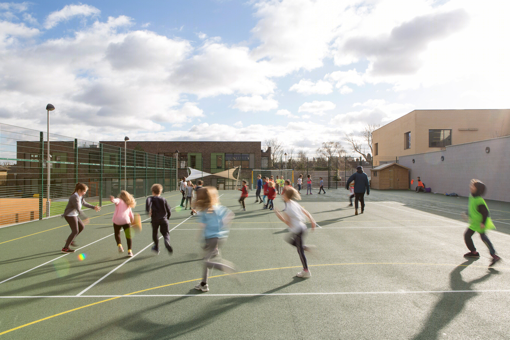 英国艾维代尔小学“森林主题”景观设计
