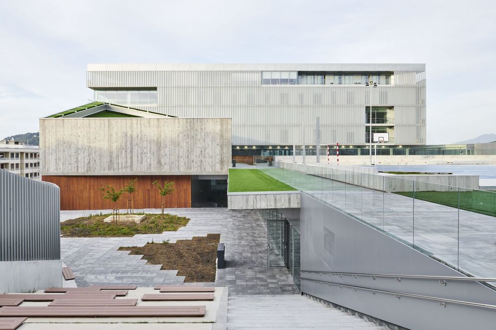 西班牙圣塞巴斯蒂安 Aldapeta María Ikastetxea 学校 | 现代教育建筑的典范