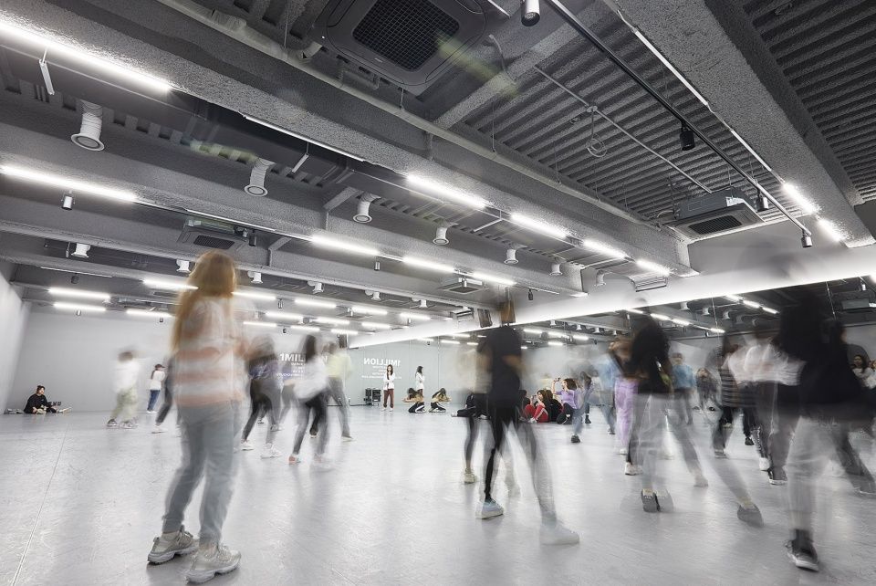 首尔 1MILLION 舞蹈学校 | 舞动无界限的空间设计