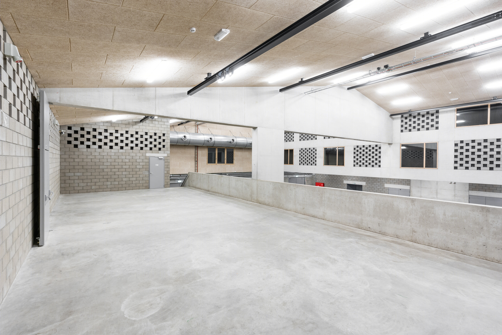 生态活动厅——融入 warehouse 风格的现代派对空间