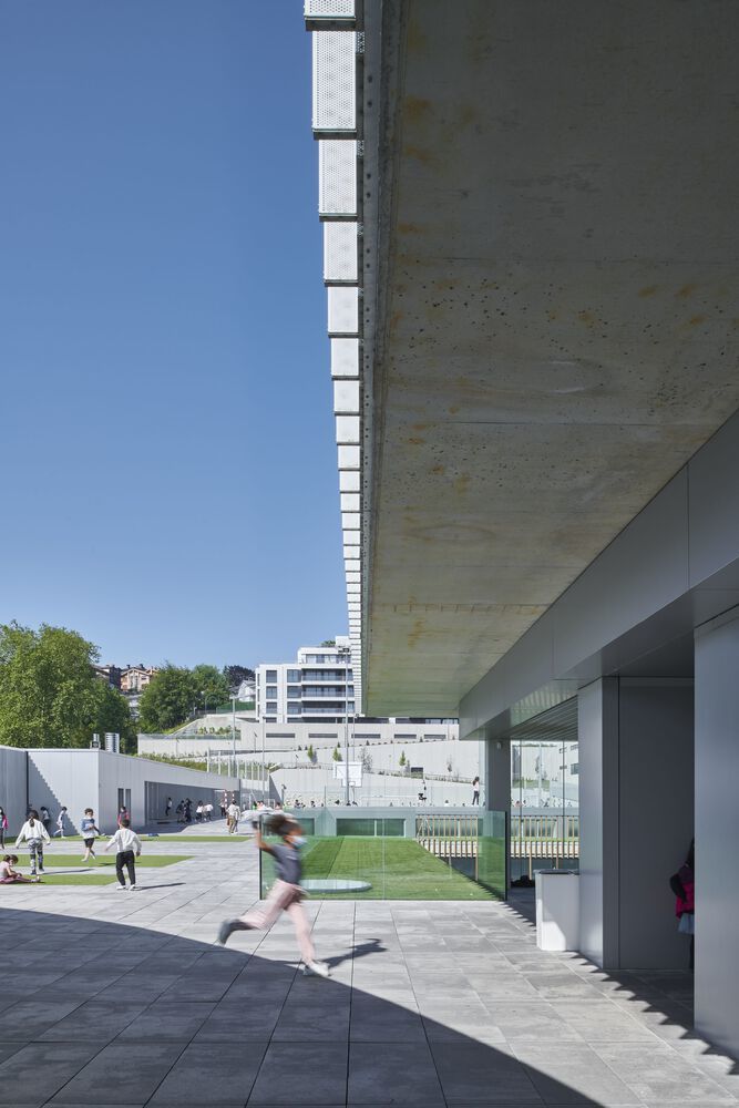 西班牙圣塞巴斯蒂安 Aldapeta María Ikastetxea 学校 | 现代教育建筑的典范
