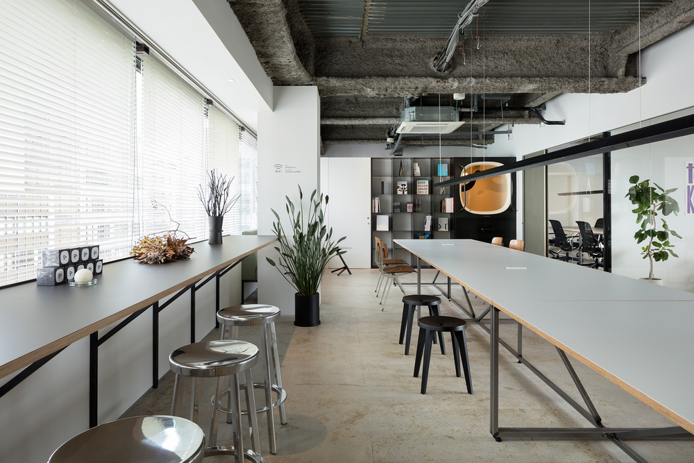 H NINEHOURS OFFICE Keiji Ashizawa